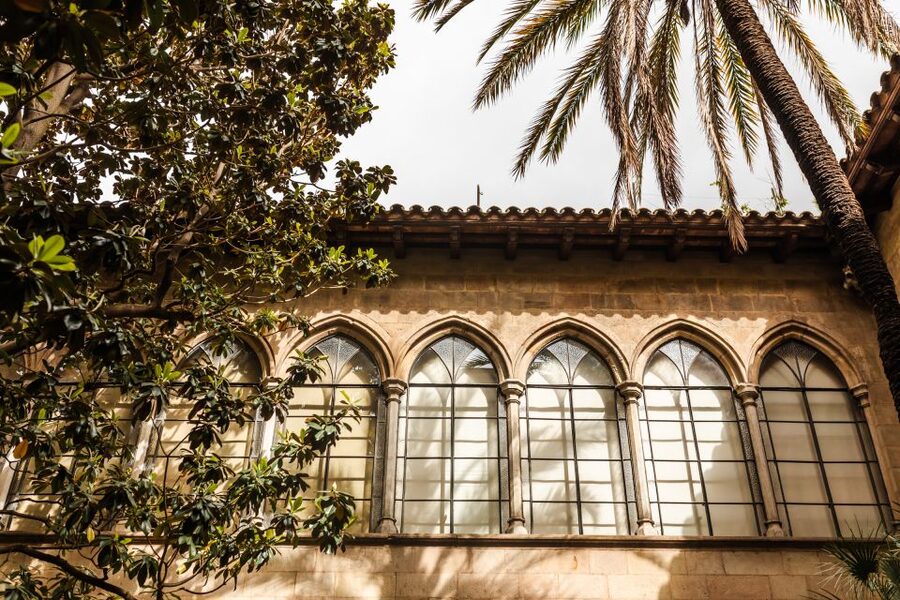 Barcelona: Private Custom Tour with a Local – Icons & Gems - Key points to know before you book