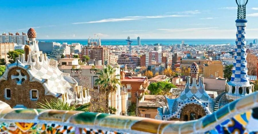Barcelona: Private Sagrada Familia and Park Guell Tour - Why these two Gaudi sights work well together