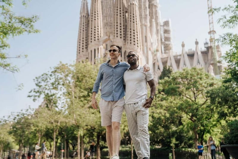 Barcelona: Private Sagrada Familia Photoshoot - Photo delivery, editing, and extra purchases