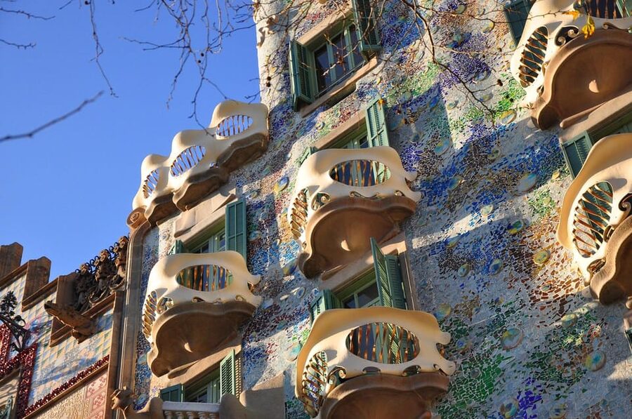 Barcelona: Private Tour of Casa Batllo with Reserved Access - Meeting the guide on Passeig de Gràcia