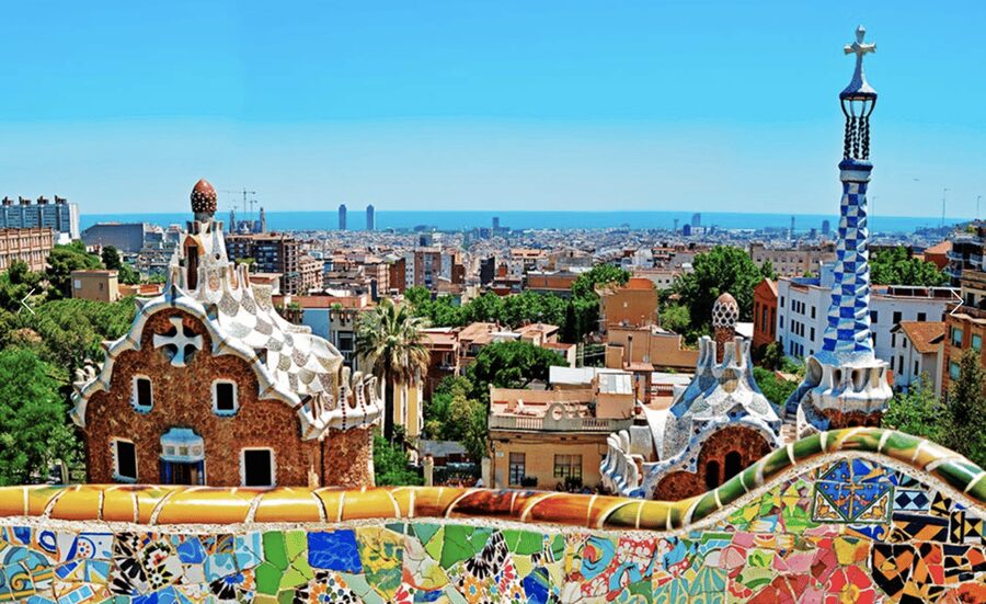 Barcelona Private Tour: Sagrada Familia,Park Güell & Pedrera - The highlights at a glance