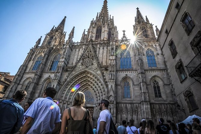 Barcelona Private Tour with Sagrada Familia Skip-the-Line - What the half-day option really covers