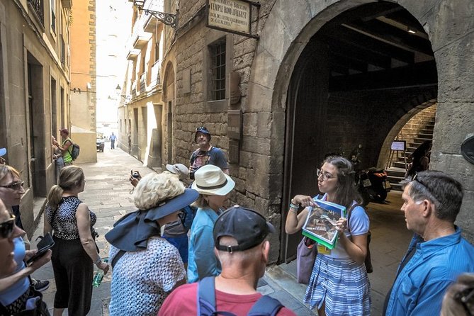 Barcelona Private Tour with Sagrada Familia Skip-the-Line - Adding Park Güell and La Pedrera for a full day