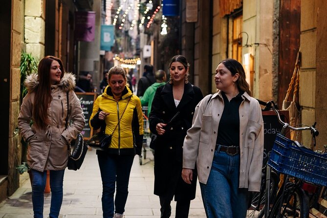 Barcelona Private Walking Tour: Legends, Myths & Old Streets - A kiss that carries a political message
