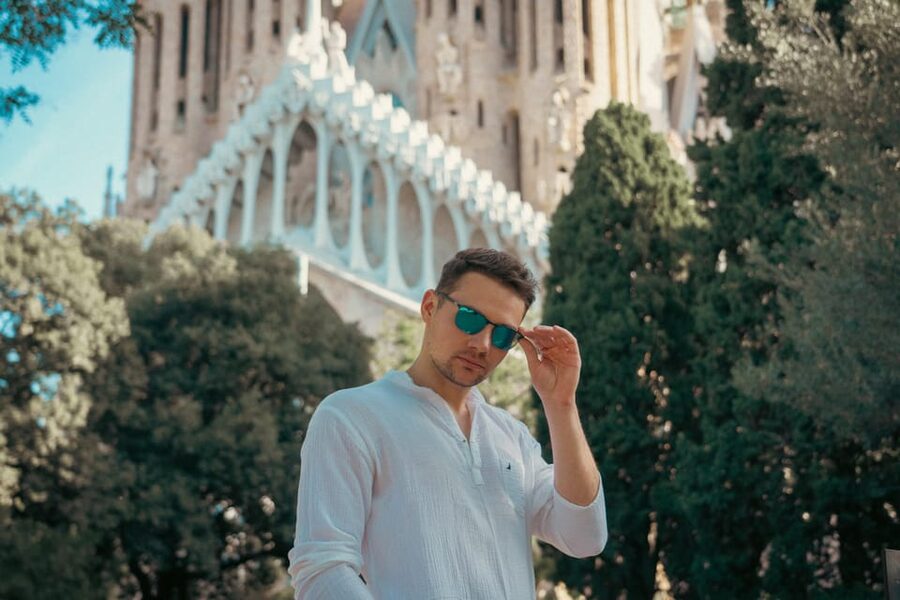 Barcelona: Professional Photoshoot Outside Sagrada Familia - A polished memory outside Barcelona’s great landmark