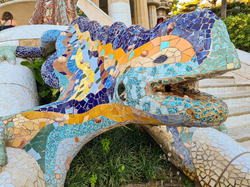 Barcelona: Sagrada Família and Park Güell Guided Tour - What the $123 price really covers