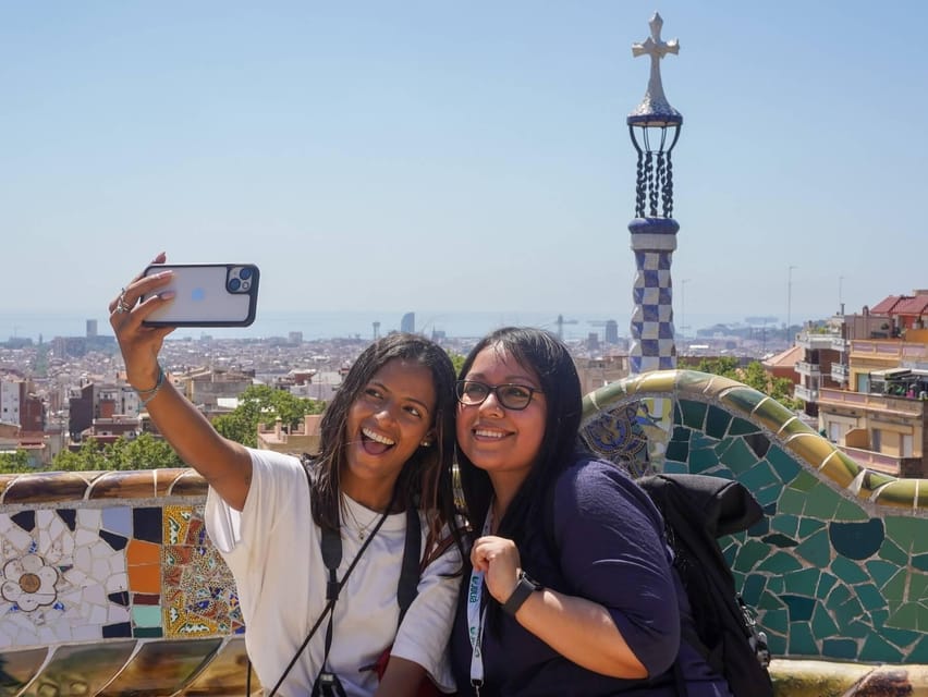 Barcelona: Sagrada Familia and Park Güell Tour - Sagrada Familia: light, structure, and symbolism