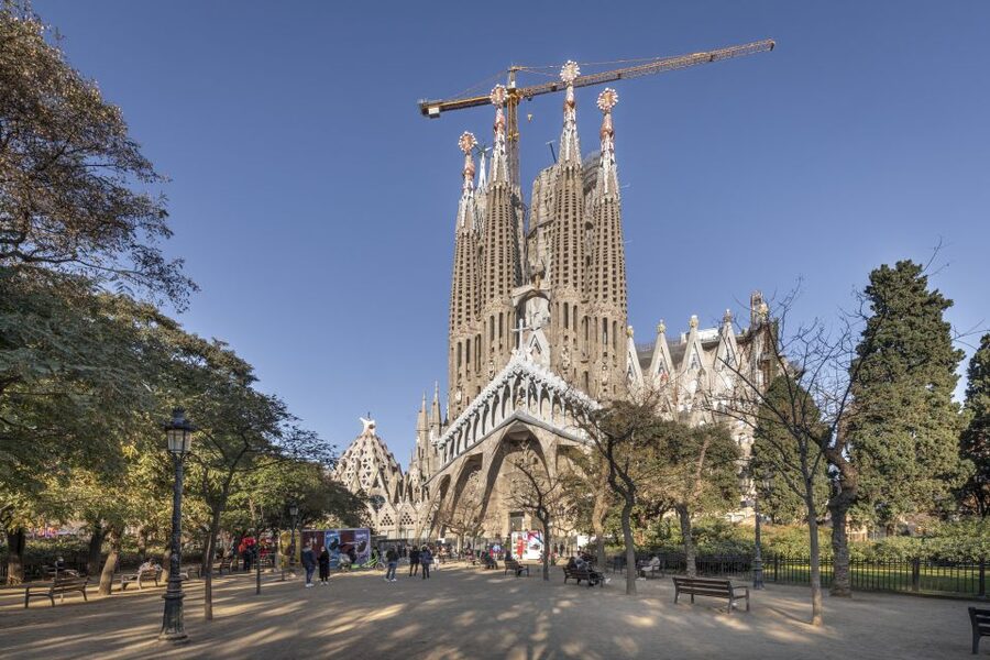 Barcelona: Sagrada Familia Entry Ticket with Audio Guide - Timing, opening hours, and how long to stay