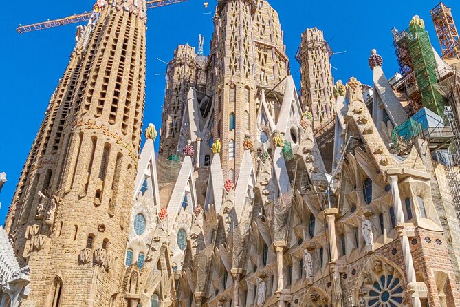 Barcelona: Sagrada Familia Fast Track Tour with Tower Option - Who will enjoy this tour most?