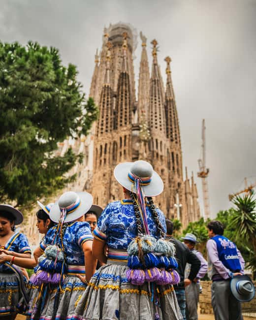 Barcelona: Sagrada Família & Gothic Quarter Walking Tour - FAQ