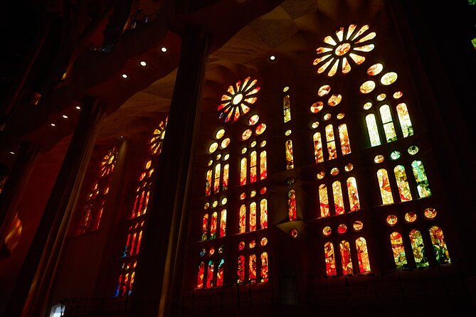 Barcelona: Sagrada Familia Guided English Tour Skip The Line - The museum and Gaudí’s workshop