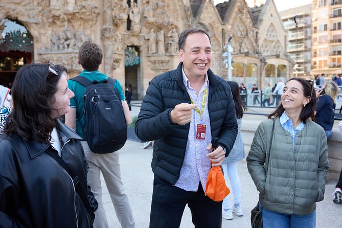 Barcelona: Sagrada Familia Guided English Tour Skip The Line - Meeting at the orange umbrella