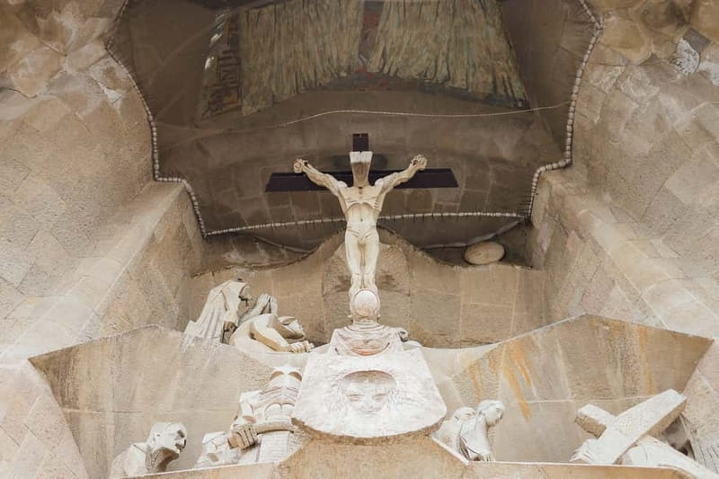 Barcelona: Sagrada Familia Guided Private Tour - The 90-minute timing: focused, not leisurely