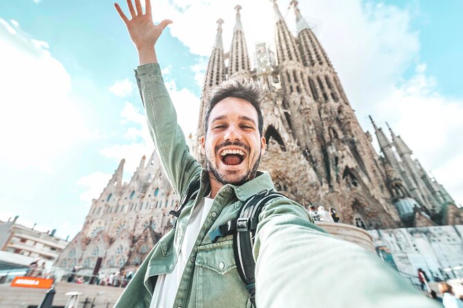 Barcelona: Sagrada Familia Guided Tour with Fast Track Access - Why the Sagrada Familia works best with a guide