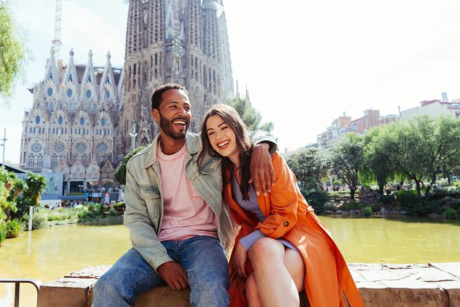 Barcelona Sagrada Familia Guided Tour with skip the line ticket - Key points to know before booking