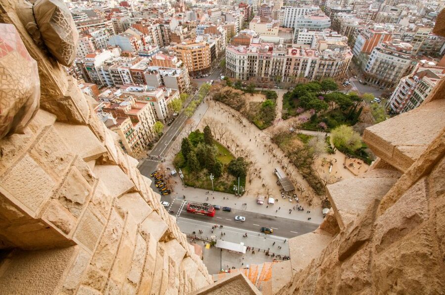 Barcelona: Sagrada Familia Guided Tour with Tower Access - What the $85 price really buys you