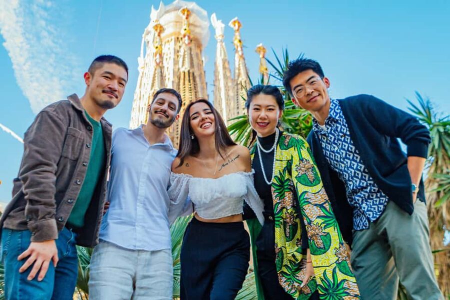 Barcelona: Sagrada Familia Guided Tour with Towers Access - Meeting The Touring Pandas near the basilica