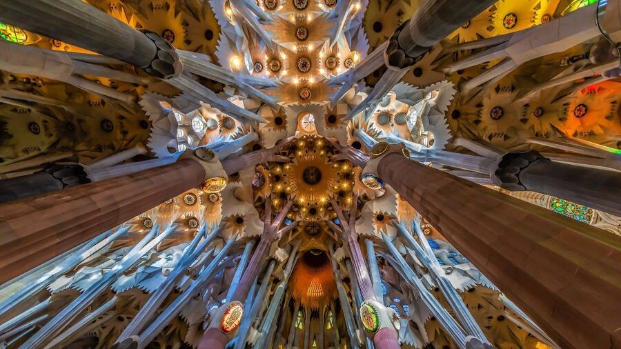 Barcelona & Sagrada Familia Half-Day Tour with Hotel Pickup - Plaça Catalunya, La Rambla, and Passeig de Gràcia