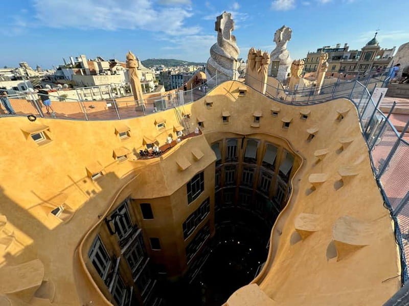 Barcelona: Sagrada Familia, La Pedrera & Cava Tasting Tour - A cava pause after the first major sight