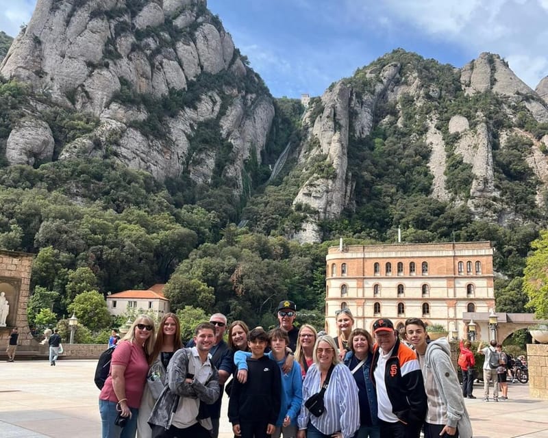 Barcelona: Sagrada Familia & Montserrat Full-Day with Pickup - Walking the Gothic Quarter and finding Roman traces