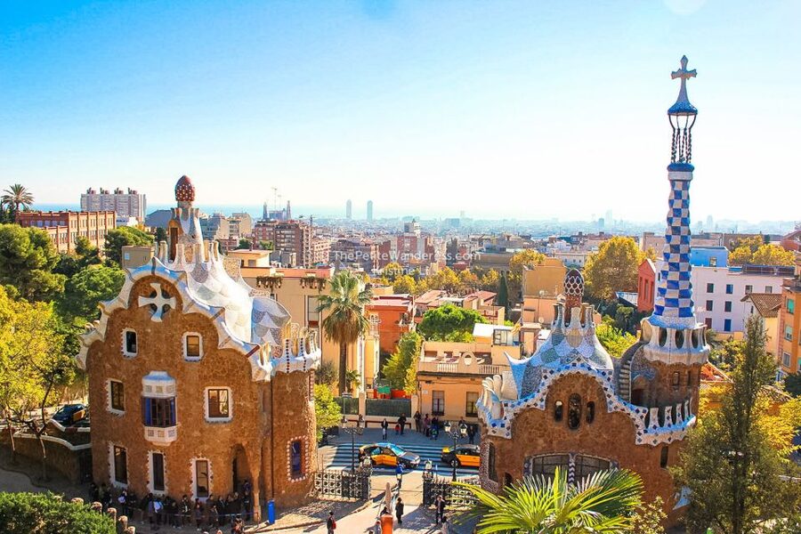 Barcelona: Sagrada Familia & Optional Park Guell Guided Tour - Why this pairing works in Barcelona