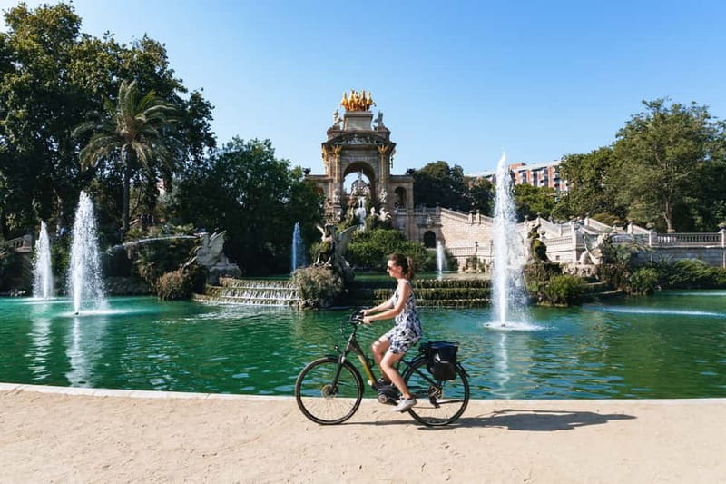Barcelona: Sagrada Familia or City Tour by Bike or eBike - Guides, languages, and the feel of the ride