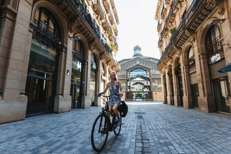 Barcelona: Sagrada Familia or City Tour by Bike or eBike - Parc de la Ciutadella and the city’s waterfront