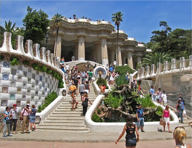 Barcelona: Sagrada Familia & Park Güell Guided Tour & Ticket - FAQ
