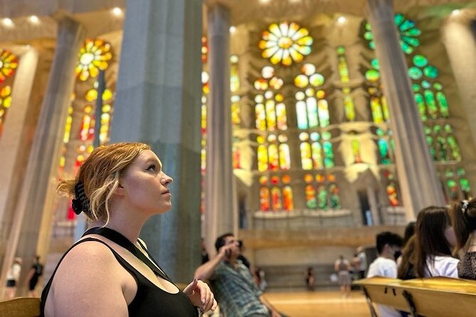 Barcelona: Sagrada Familia & Park Guell Guided Tour + Transfer - Starting with Park Güell’s mosaics and city views