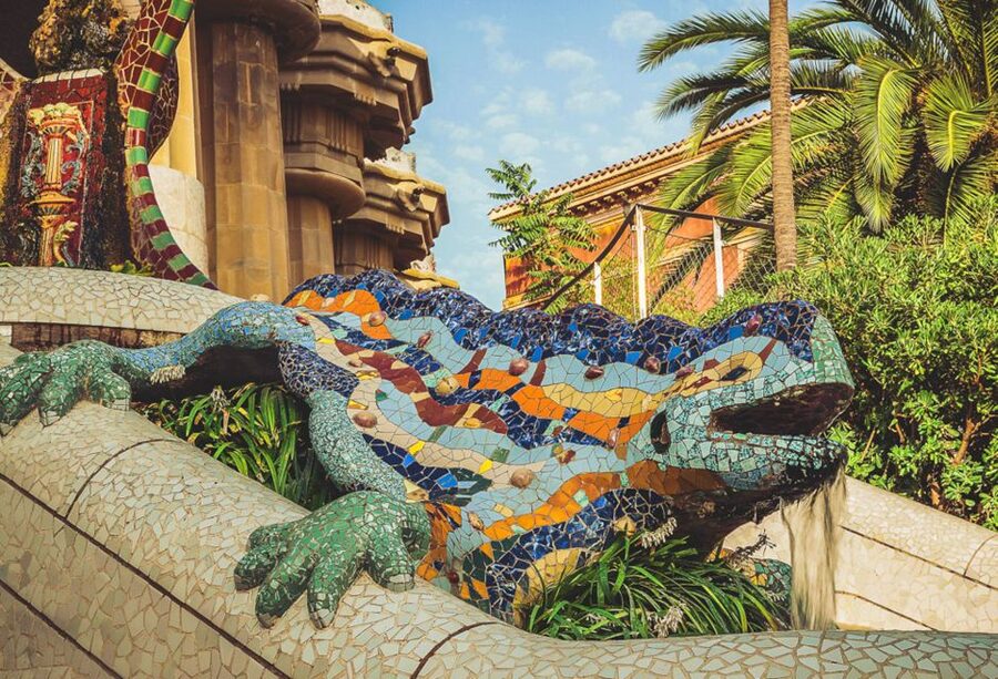 Barcelona: Sagrada Familia, Park Guell & Tapas Private Tour - Walking, taxis, and timing