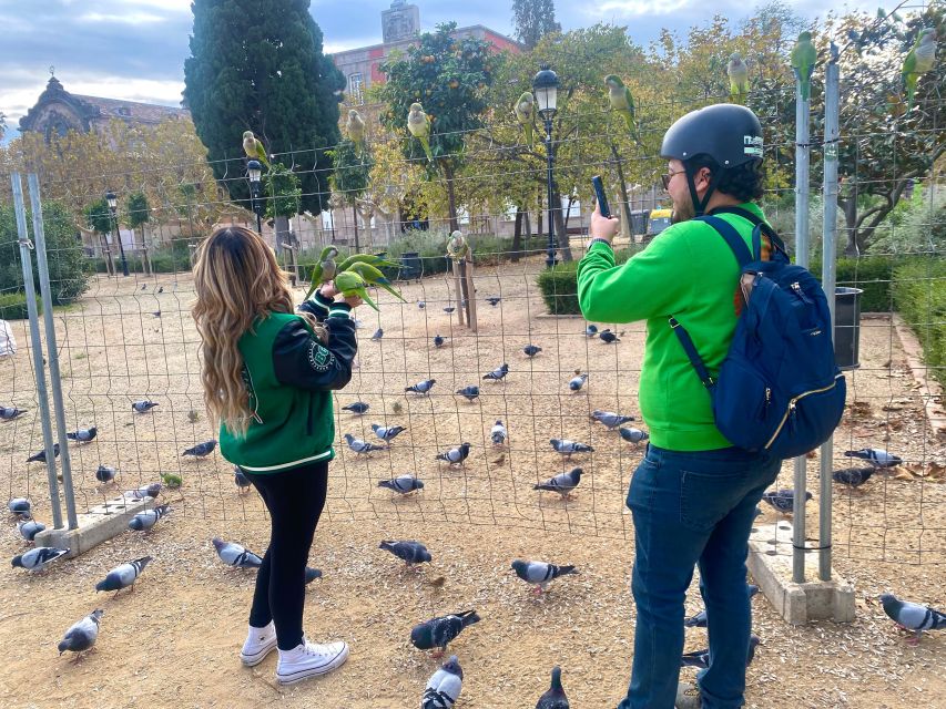 Barcelona: Sagrada Familia Private E-Scooter Tour - Arc de Triomf and Parc de la Ciutadella