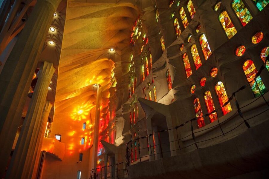 Barcelona: Sagrada Familia Skip-the-Line Guided Tour - Why the Sagrada Familia Works Best With a Guide