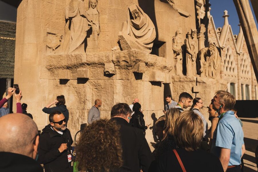 Barcelona: Sagrada Familia Skip-the-Line Guided Tour - Who Should Book This Sagrada Familia Tour?