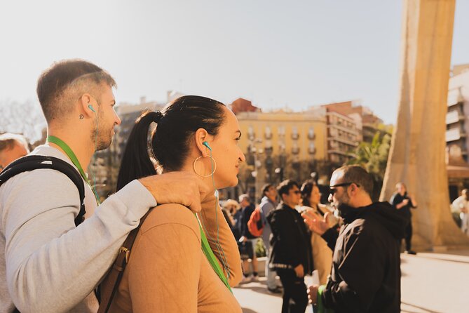 Barcelona: Sagrada Familia Skip-the-Line Guided Tour and Tickets - Why a guide helps inside Gaudí’s basilica