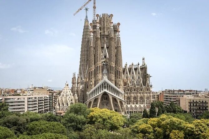 Barcelona: Sagrada Familia Skip The Line Insider Guided Tour - Why the Sagrada Familia is worth seeing with a guide