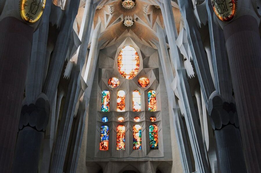 Barcelona: Sagrada Família Skip the Line Tour & Entry Ticket - Seeing the basilica interior and stained glass