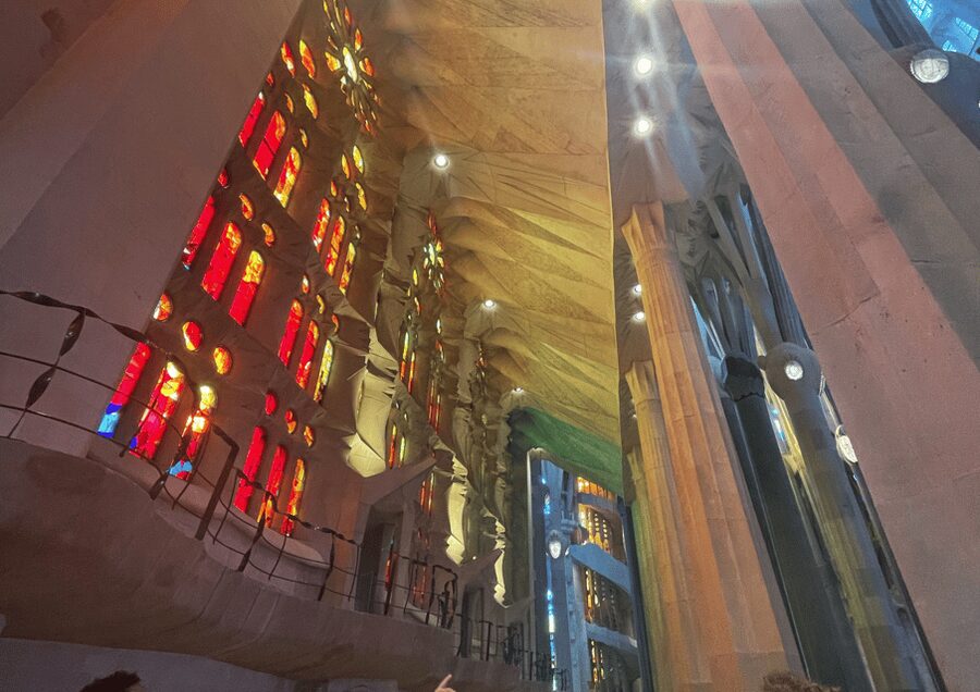 Barcelona: Sagrada Familia Tour Priority Access & Add-ons - Choosing the early morning or late afternoon
