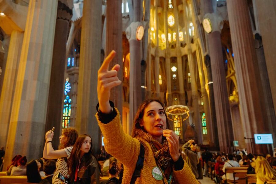 Barcelona: Sagrada Familia Tour w/Skip-the-Line Entry Ticket - Entering through the separate entrance