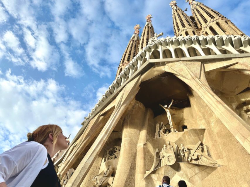 Barcelona: Sagrada Família Tour with Skip-the-Line Access - How much time to allow