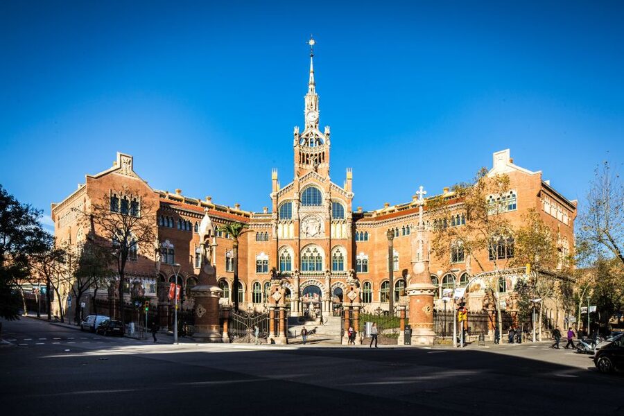 Barcelona: Sant Pau Recinte Modernista Entry Ticket - Entering the Garden City