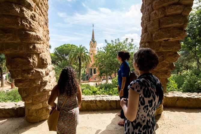 Barcelona: Skip-the-Line Gaudi's Park Guell Guided Tour - Who Should Book This Park Güell Visit