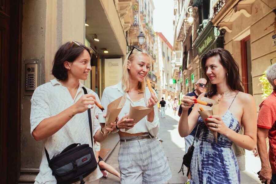 Barcelona: Small Group Gothic, Tapas & Churros Tour! - Els Quatre Gats and the first taste of old Barcelona