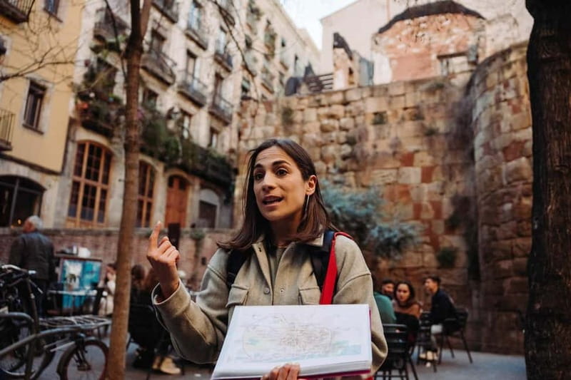 Barcelona: Tapas & Wine Tour in Born & Gothic Quarter - Why this tapas tour works as an evening introduction
