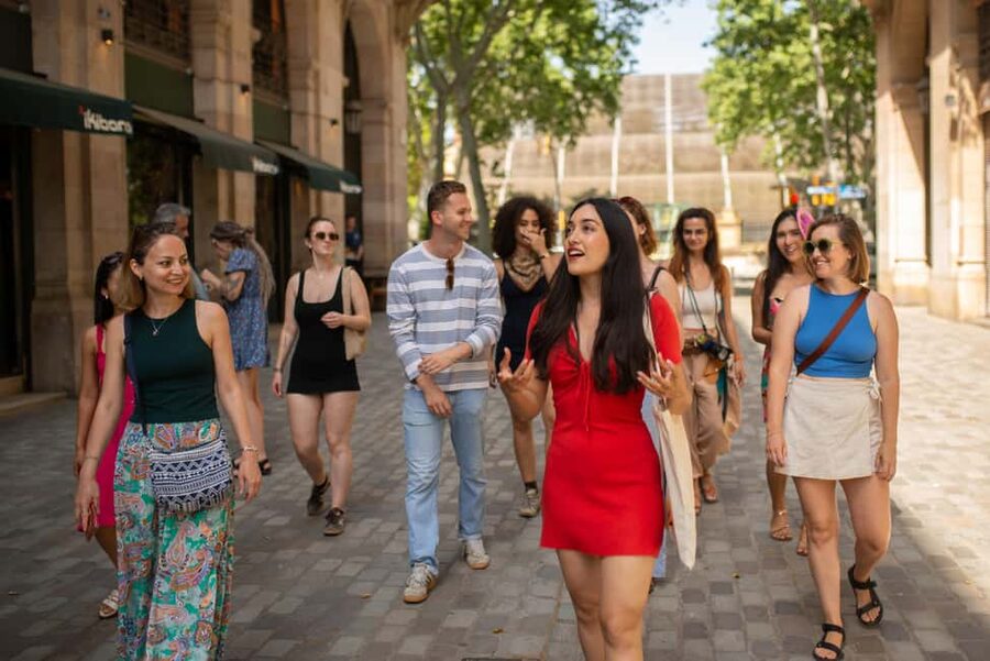 Barcelona Walk Like a Local: El Born & Gothic 15+ Sights - Santa Maria del Mar, the church at the heart of El Born