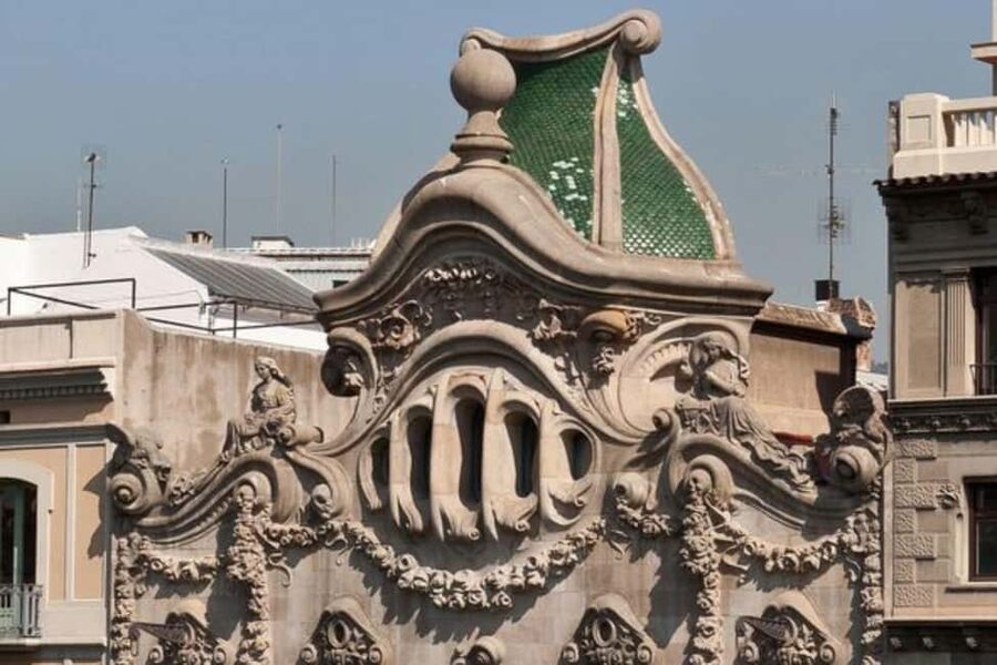 Barcelona Walking Tour: Modernisme & Iconic Architecture - Casa Comalat and the first lesson in Modernisme
