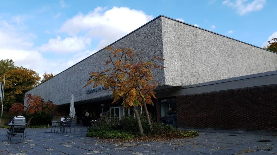 Berlin: Guided Architectural Walking Tour of Hansaviertel - From wartime ruin to a modern housing district