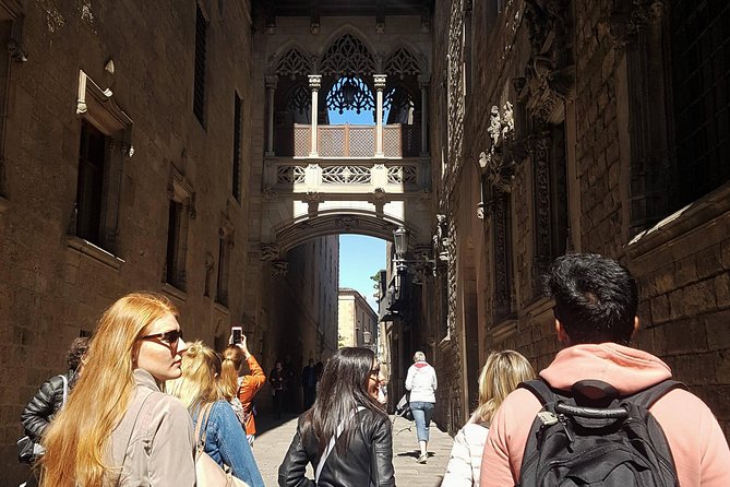 Best of Barcelona: Sagrada Familia & Park Guell Tour with Pick-up - Three hours in the Gothic Quarter