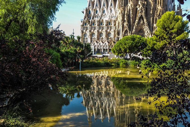 Best of Barcelona Shore Excursion & Sagrada Familia Skip the Line - Why Sagrada Família anchors this Barcelona tour