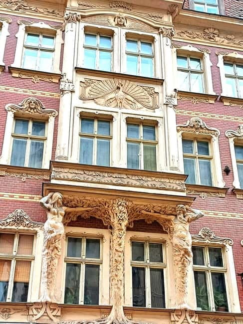 Big Riga: Old Town & Art Nouveau quarter - Meeting at Town Hall Square