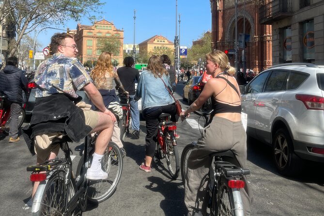 Bike Tour in Barcelona: History, Architecture and Culture - Why a bicycle works so well in Barcelona
